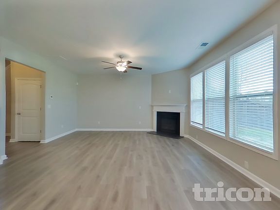 2nd image of 3380 Baylor Cir