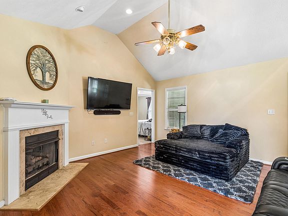 5th image of 160 Cassy Cir