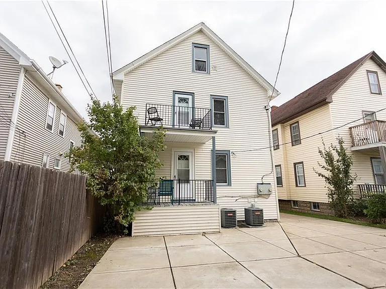 50 Henley Rd #LOWER — Photo 17