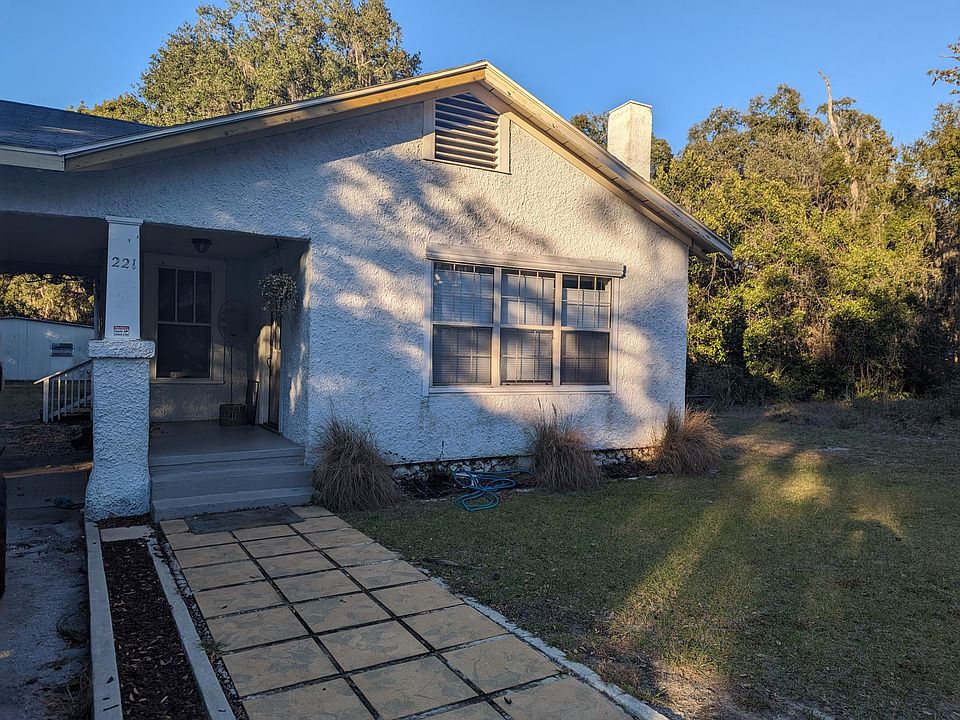221 NE 10th St, Crystal River, FL 34428 Zillow