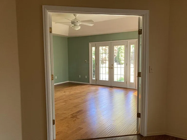 929 Nadia Way — Photo 11