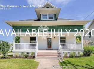754 Garfield Ave NW, Grand Rapids, MI 49504