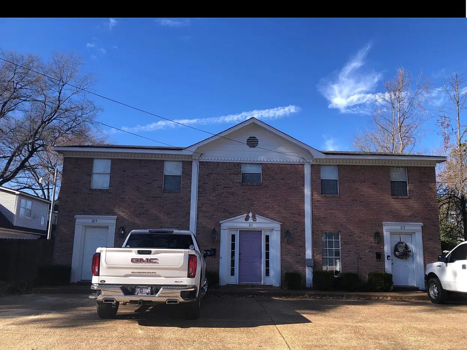 2nd image of 211 N Washington Ave #211