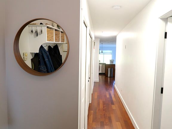 3rd image of 414 Gower Point Rd #201