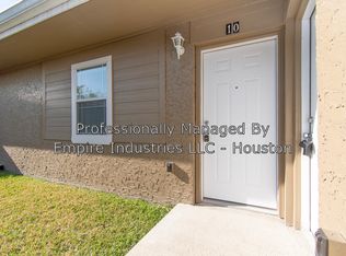 1102 Ann St APT 10, Pasadena, TX 77506