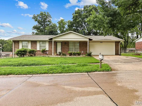 2328 Outlook Dr, Saint Louis, MO 63136