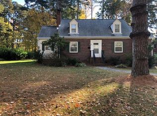 933 W Sycamore St, Chase City, VA 23924