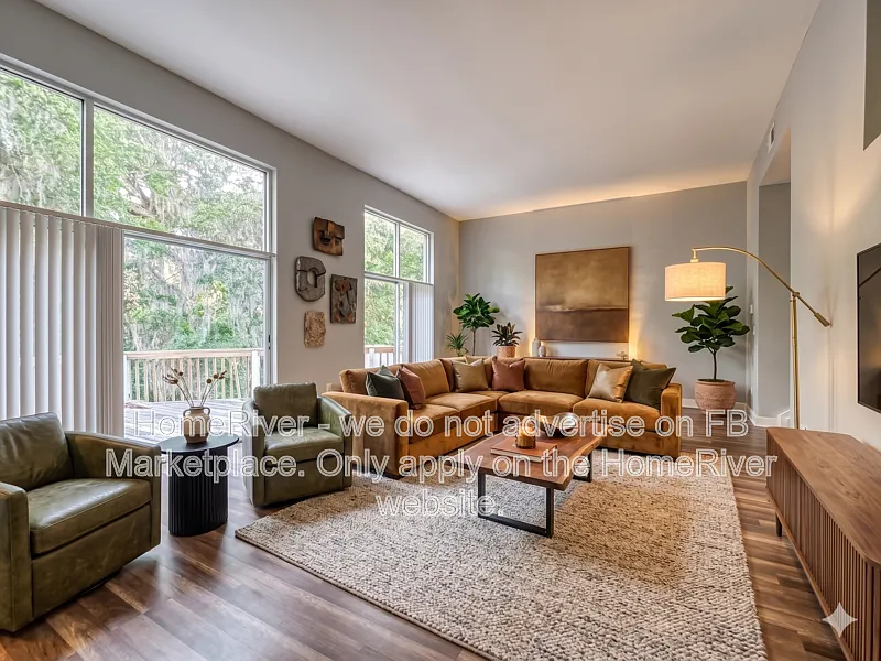 3 bed, 2.0 bath, 2188 sqft, $3,295 — Photo 2