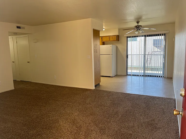 WESTMARC APARTMENT HOMES — Photo 16