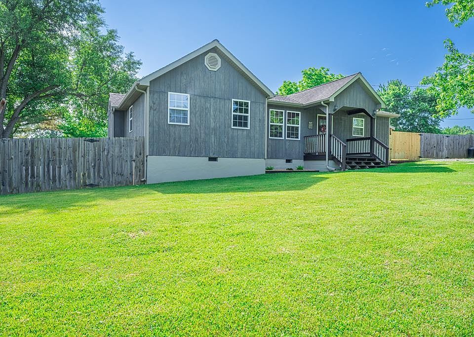 1st image of 45 Lee Dr