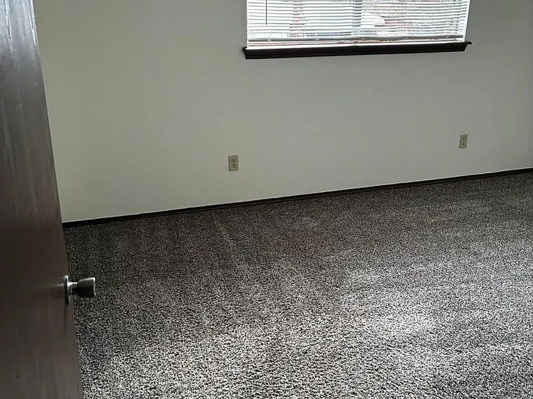 Avendale Pointe Apartments — Photo 19