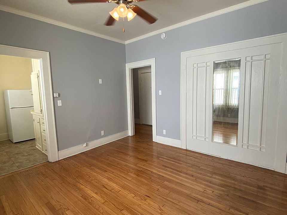1st image of 2918 Leeward Ave #208