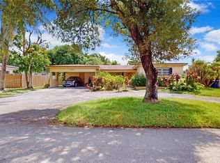 2061 Alcazar Dr, Miramar, FL 33023