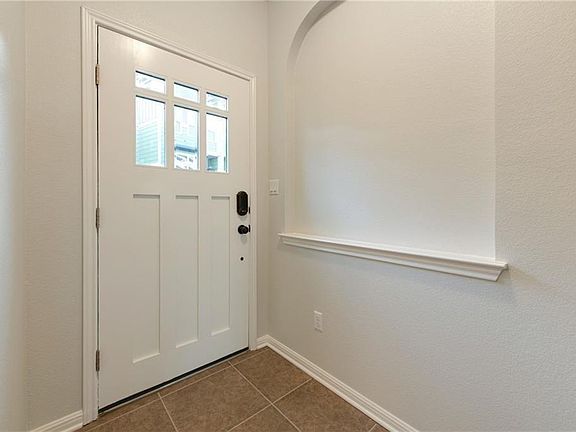 3rd image of 1924 Tramson Dr