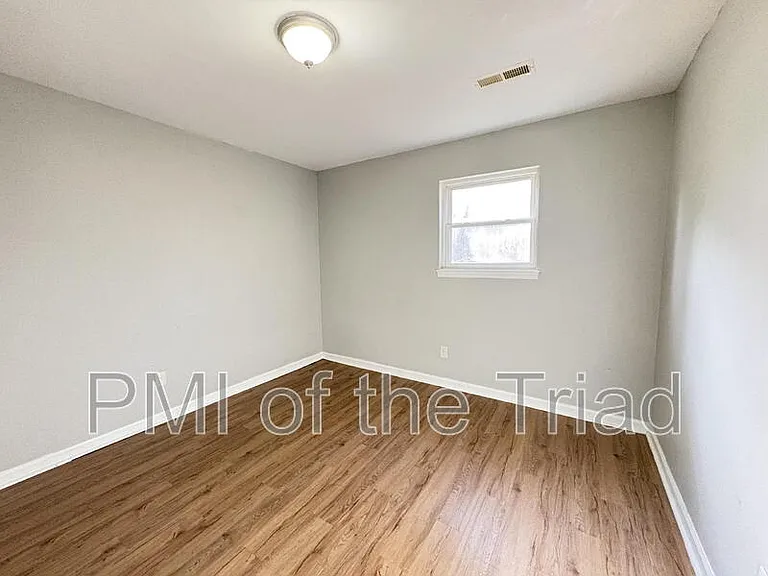 1600 Oak Croft Ct #D — Photo 13