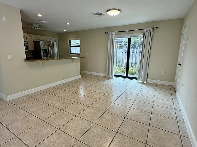 760 94th Ave N #1 — Photo 3