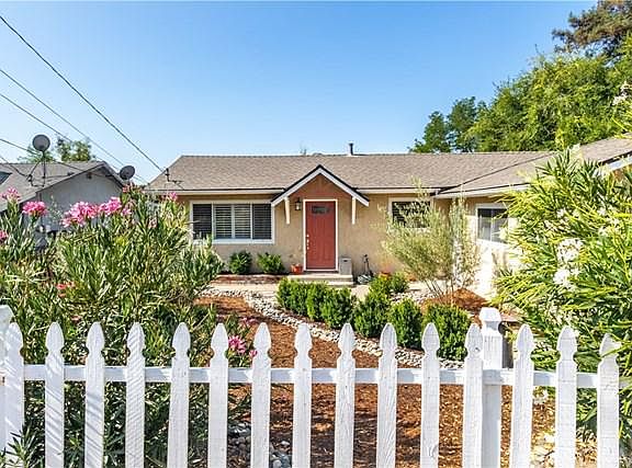 3rd image of 7406 Sombrilla Ave