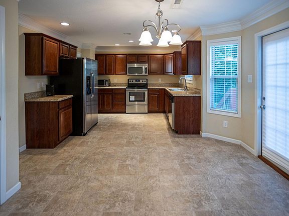 kitchen and breakfast area