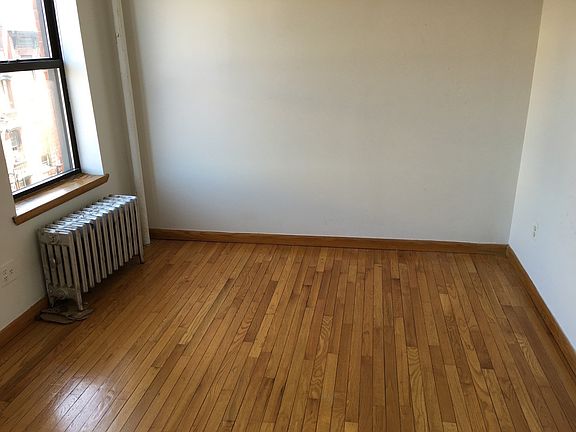 5th image of 502 E 12th St APT 9