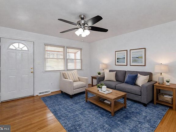 2nd image of 8110 Phelps Pl