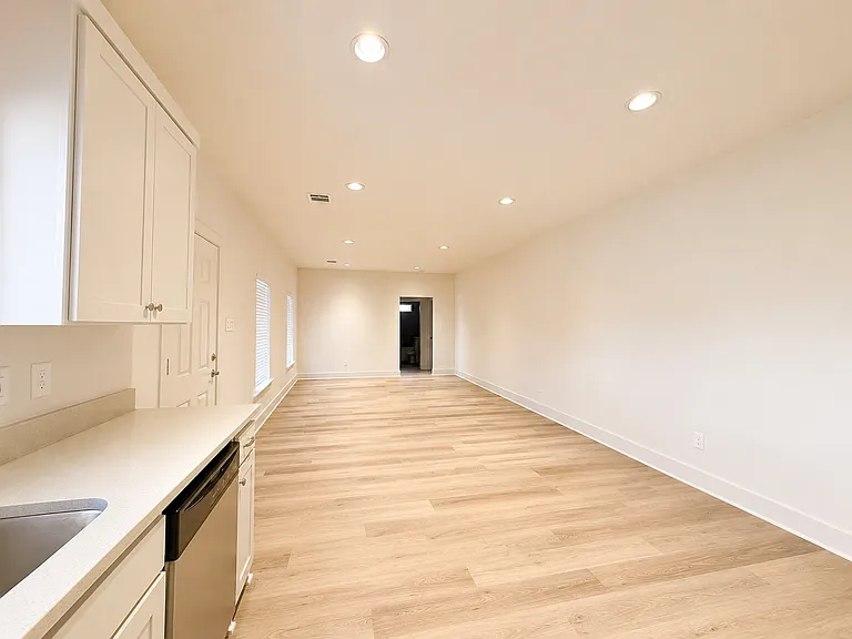 104 Kirkland St — Photo 7