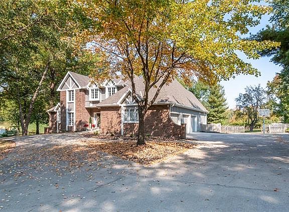 4th image of 29 Eastwood Dr