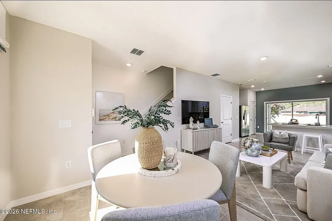 2 bed, 2.5 bath, 1180 sqft, $1,675 — Photo 4