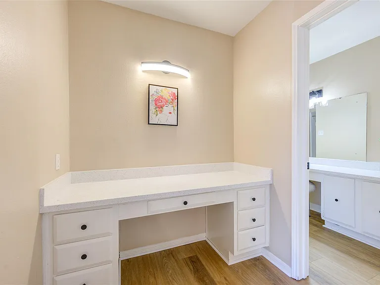 351 N Post Oak Ln #805 — Photo 16