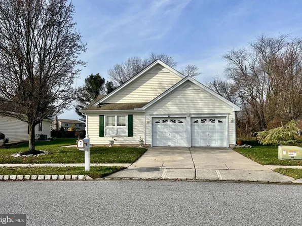 46 Maple Leaf Cir, Sewell, NJ 08080