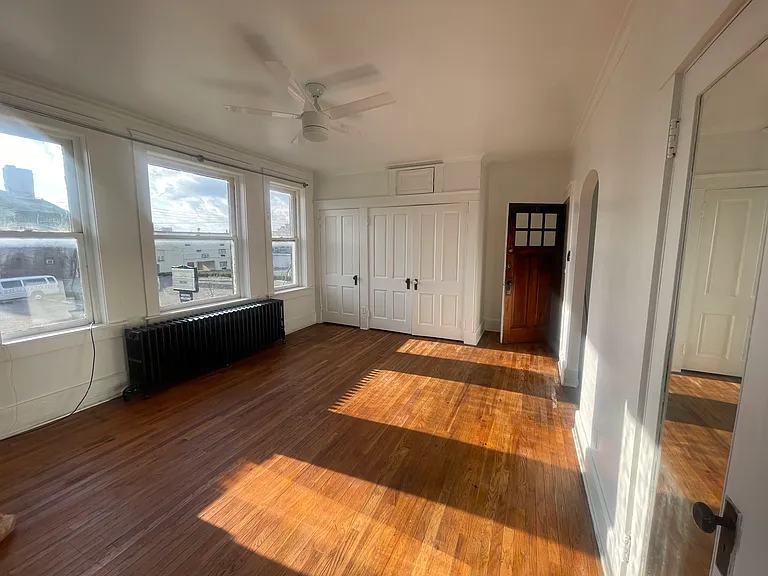 705 Fountain Sq #6 — Photo 1