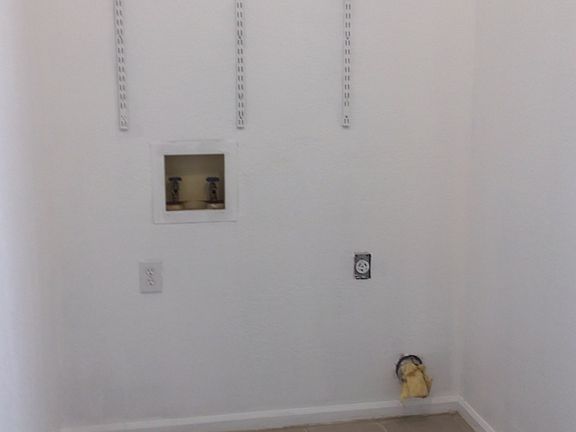 5th image of 784 Westwood Ave