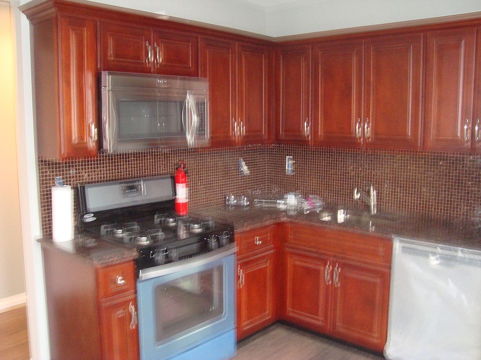 1st image of 34 Franklin Ave