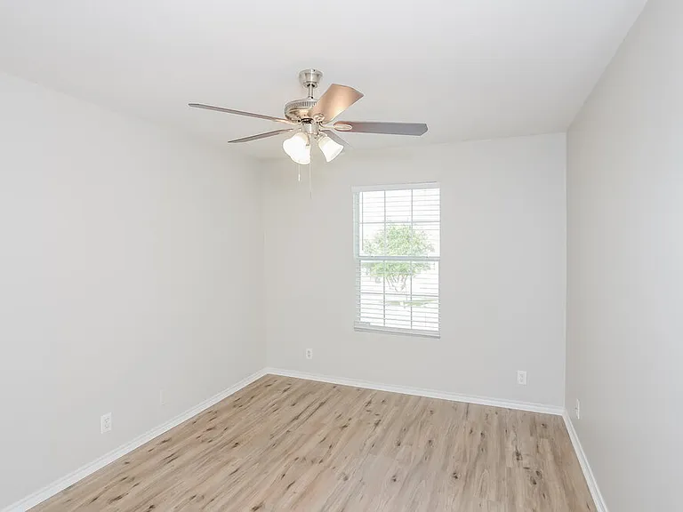 207 Cedron Chase — Photo 15