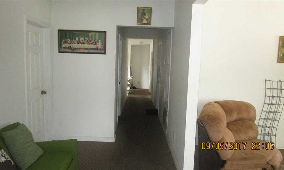 1st image of 717 N Reus St