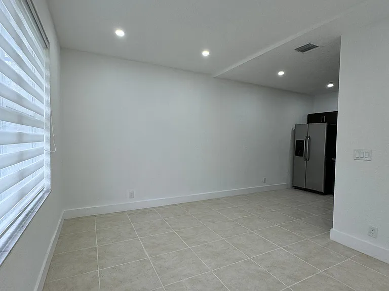 16820 SW 1st Mnr — Photo 7