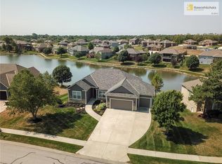15019 Lake Side Dr, Basehor, KS 66007