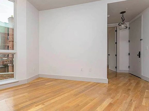5th image of 72 Henry St #4B