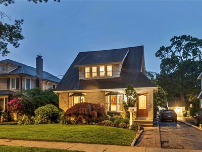 110 Driscoll Avenue, Rockville Centre, NY, 11570