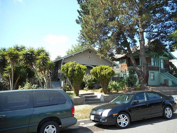 3rd image of 627 Louisiana St