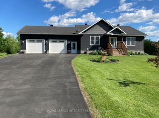 165 Bristow Dr, Montague, ON K7A 5B8