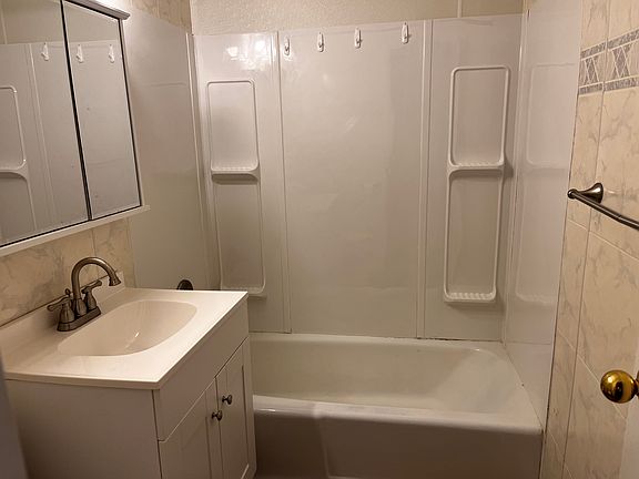 5th image of 4804 N Wallace Dr