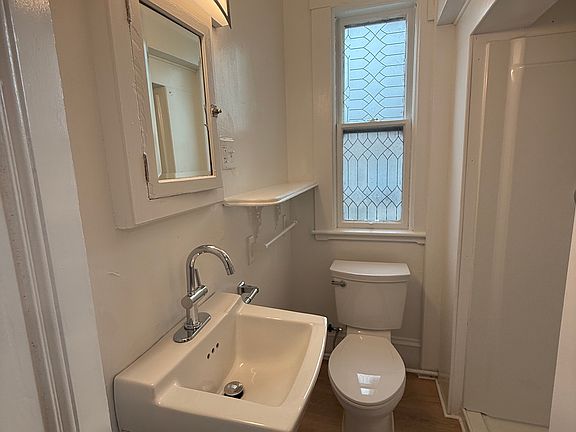4th image of 7 N Green St #3