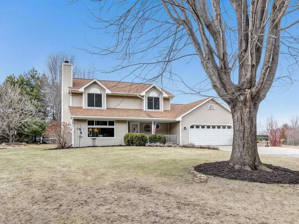2233 Horse Rd, Abrams, WI 54101