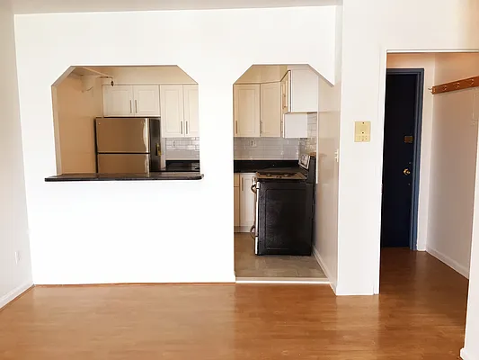 Rented by NY Space Finders Inc. | media 35