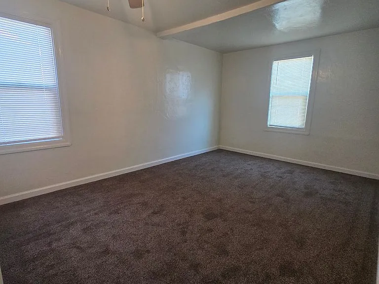 512 N Palm St — Photo 11