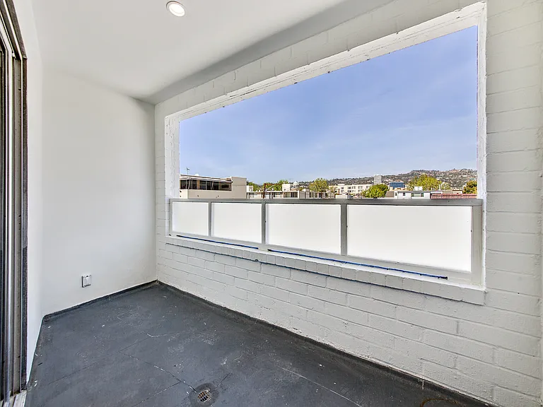 Oakhurst Moderne — Photo 38