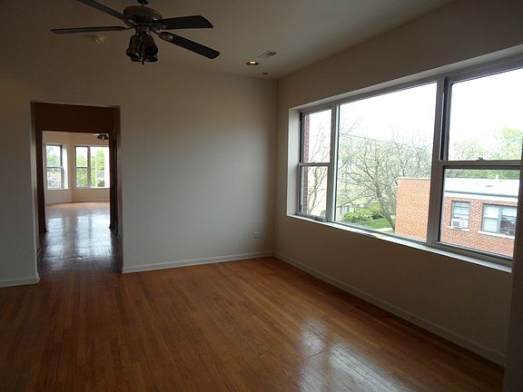 5th image of 2029 W Morse Ave