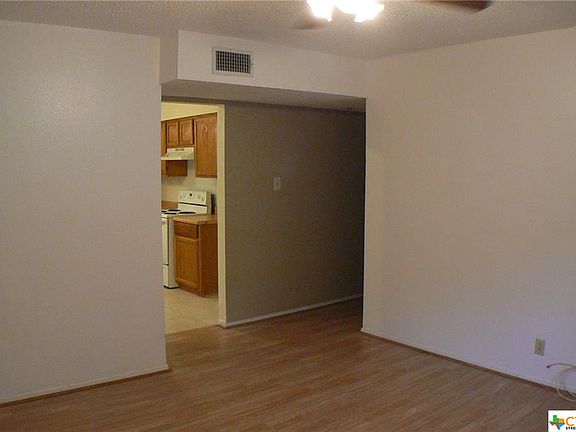 3rd image of 109 E Wheeler St