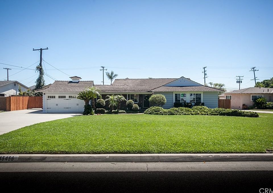 1st image of 15456 Janine Dr