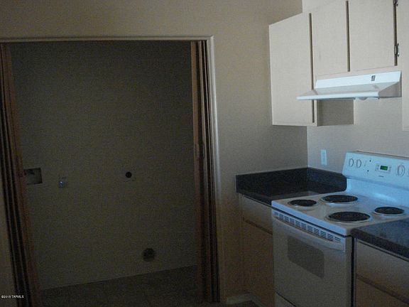 3rd image of 2036 W Dozemary Ct